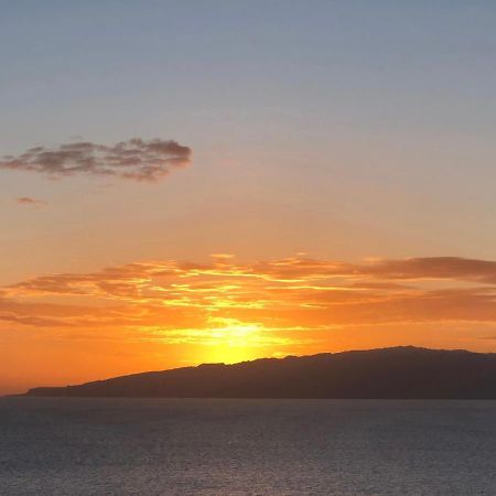 Look And Listen To The Ocean Like Never Before Puerto de Santiago  Exterior photo